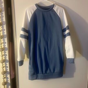 Blue and white dress from SHEIN
Never worn
Sweater material